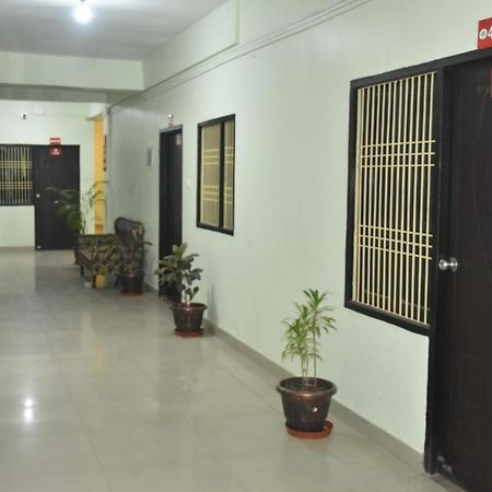 Hotel Yug Residency Varanasi Bagian luar foto