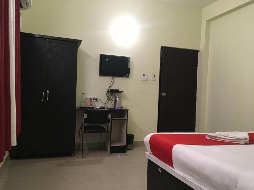 Hotel Yug Residency Varanasi Bagian luar foto