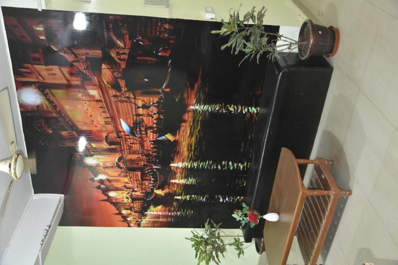 Hotel Yug Residency Varanasi Bagian luar foto